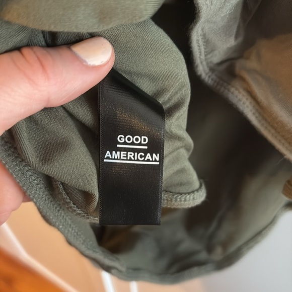 Good American bodysuit - Picture 7 of 8